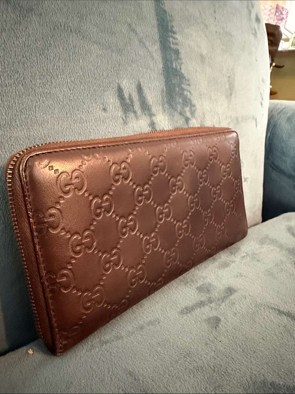 LIKE NEW!!! Gucci Dark Brown Embossed GG Leather Clutch
